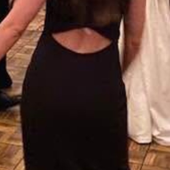 Windsor black formal dress - Picture 7 of 7